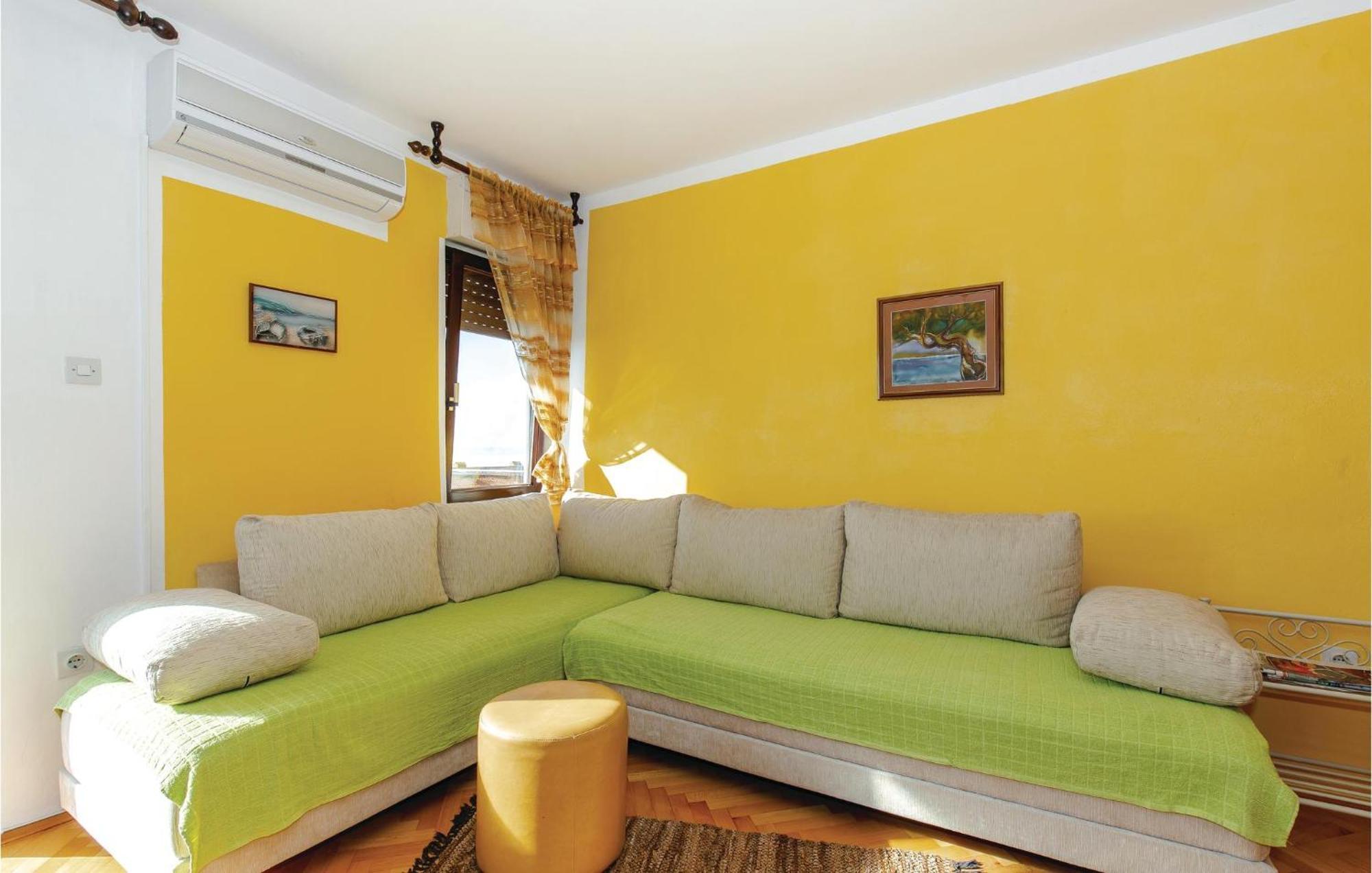 Stunning Apartment In Novi Vinodolski With Wifi Exteriér fotografie