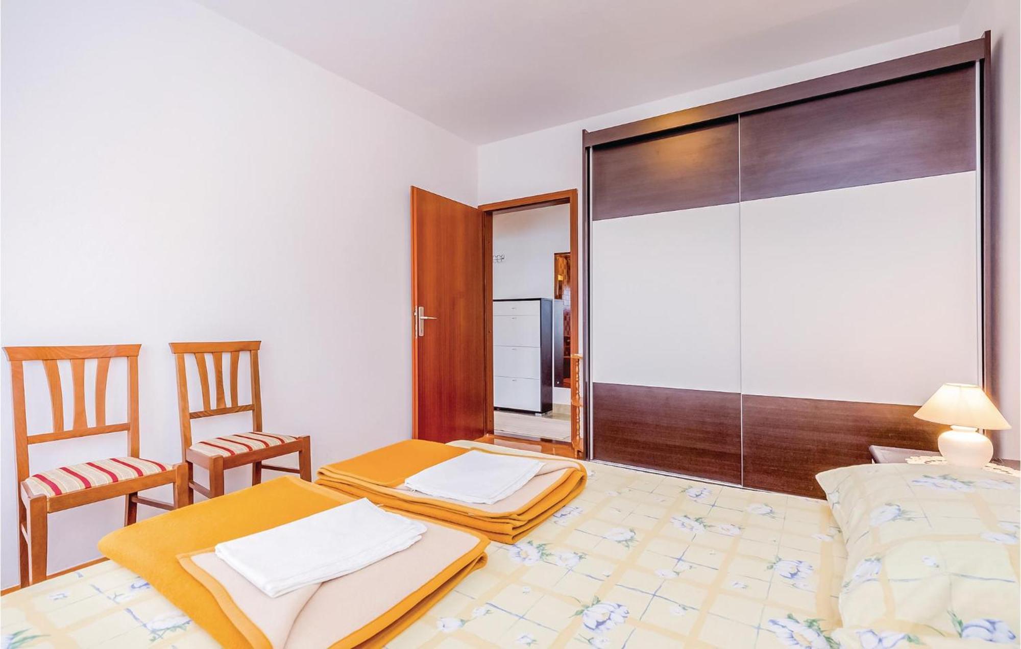 Stunning Apartment In Novi Vinodolski With Wifi Exteriér fotografie