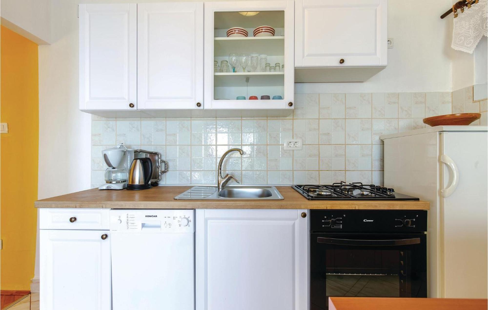Stunning Apartment In Novi Vinodolski With Wifi Exteriér fotografie